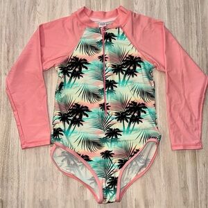 Girls Long- Sleeve Rash Guard Swimsuit / Bathing Suit - size 7/8 🩷